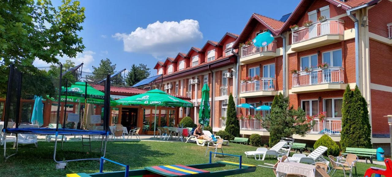 Hotel Ravni Gaj Knic Luaran gambar