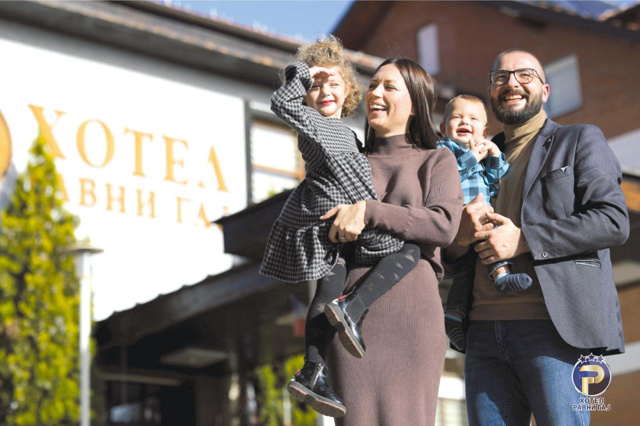 Hotel Ravni Gaj Knic Luaran gambar