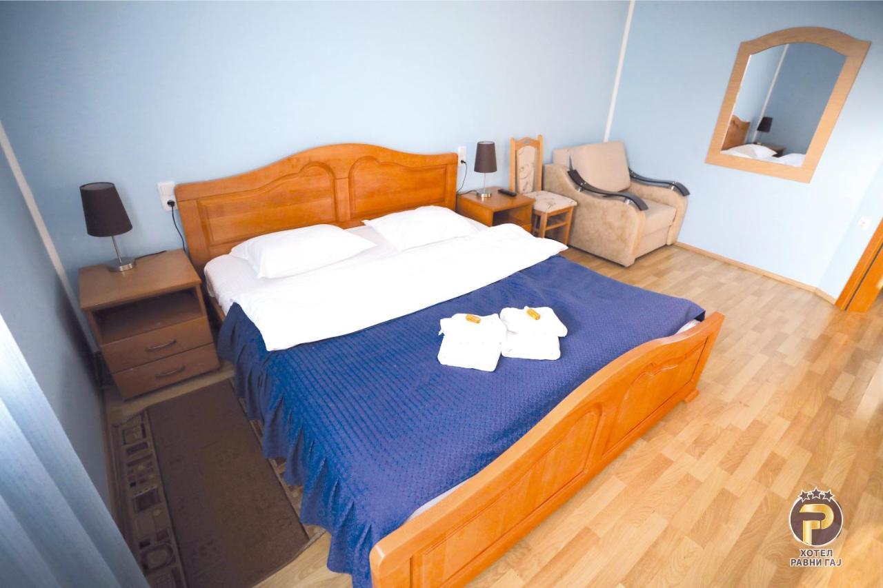 Hotel Ravni Gaj Knic Luaran gambar