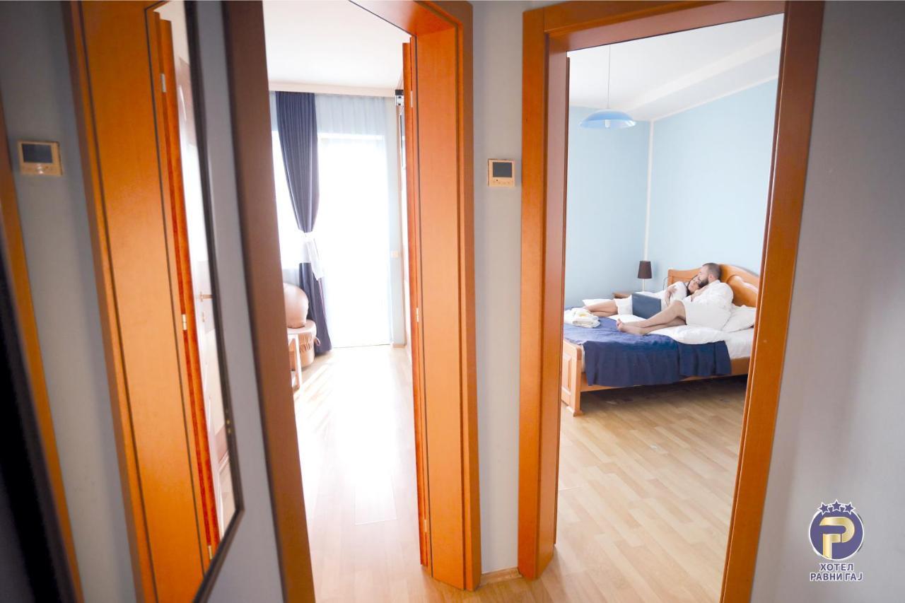 Hotel Ravni Gaj Knic Luaran gambar
