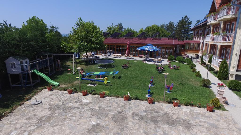 Hotel Ravni Gaj Knic Luaran gambar